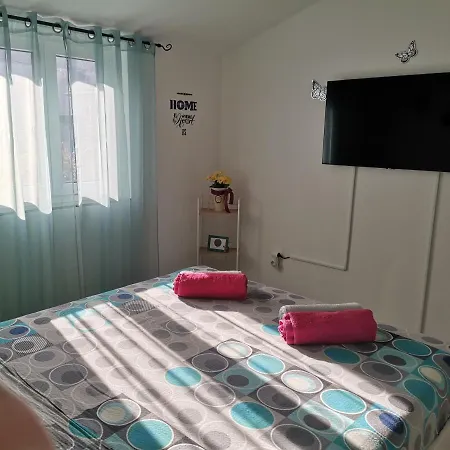 Petra Apartment *