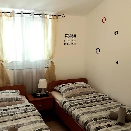 Petra Apartment Premantura